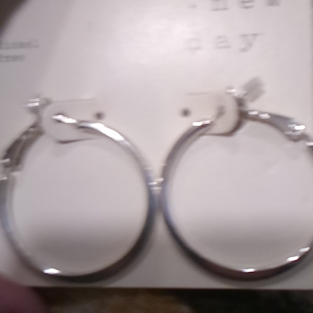 Earring bundle - Picture 3 of 4